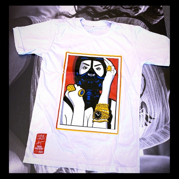 Lady Diamond Gas Mask Tee - Picture 1 of 2